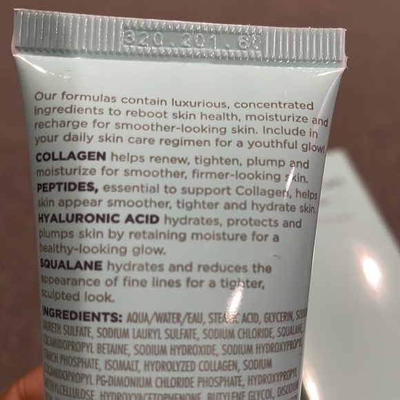 Global Beauty Care Smooth & Lift Collagen Cleanser & Serum Glowing Vit C cleanse - Picture 3 of 13